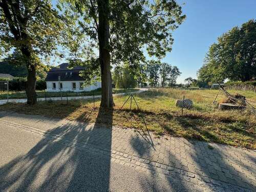 Foto - Haus zum Kaufen in Neuendorf 316.000,00 € 215 m²