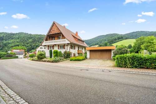 Foto - Haus zum Kaufen in Glottertal 590.000,00 € 192 m²