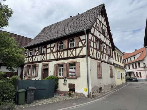 Foto - Haus zum Kaufen in Weinheim Hohensachsen 165.000,00 € 135 m²