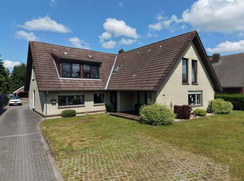 Foto - Haus zum Kaufen in Westoverledingen 399.000,00 € 252 m²