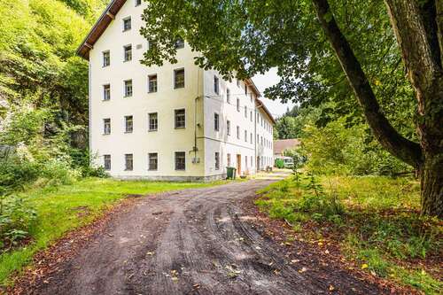 Foto - Haus zum Kaufen in Brennberg 649.000,00 € 580 m²