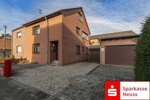 Foto - Haus zum Kaufen in Kaarst 768.000,00 € 311 m²