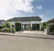 Haus zum Kaufen in LangenauAlbeck 525.000,00 € 279.42 m² - Langenau/Albeck
