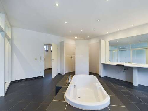 Foto - Haus zum Kaufen in Viersen 675.000,00 € 172 m²