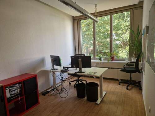 Foto - Büro in Köln 389,00 € 13.43 m² - 389,00 EUR Kaltmiete, ca.  13,43 m²