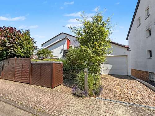 Foto - Haus zum Kaufen in Frankfurt 1.925.000,00 € 215 m²