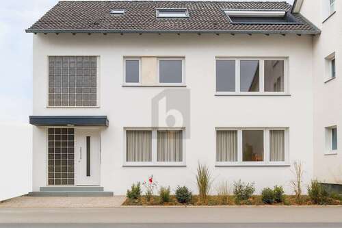 Foto - Haus zum Kaufen in Warstein 480.000,00 € 232 m²