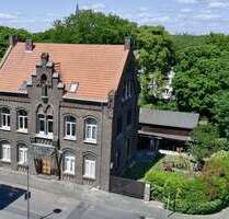 Haus zum Kaufen in Köln-Longerich 1.490.000,00 € 545 m²