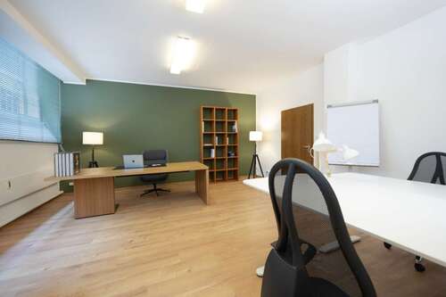 Foto - Büro in München 890,00 € 44 m² - 890,00 EUR Kaltmiete, ca.  44,00 m²