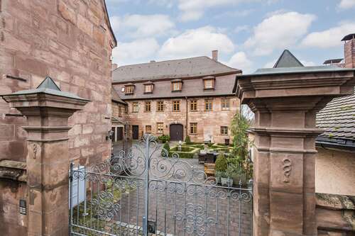 Foto - Haus zum Mieten in Nürnberg 2.490,00 € 227 m²