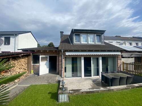 Foto - Haus zum Kaufen in Alsdorf 350.000,00 € 107 m²