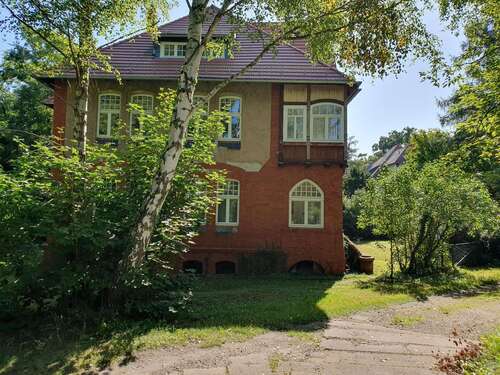 Foto - Haus zum Kaufen in Uchtspringe 299.000,00 € 330 m²