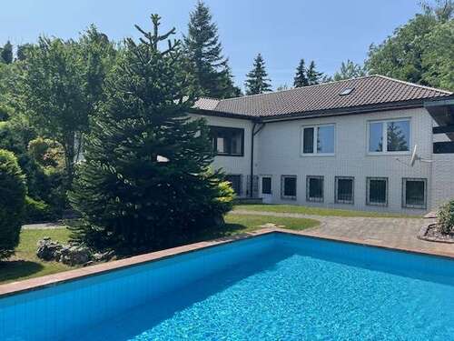 Foto - Haus zum Kaufen in Neuleiningen 980.000,00 € 240 m²