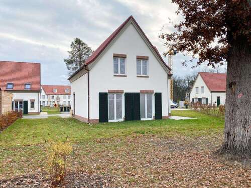 Foto - Haus zum Kaufen in Beelitz 719.000,00 € 143.08 m²
