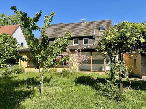 Foto - Haus zum Kaufen in Rückersdorf 619.000,00 € 209 m²