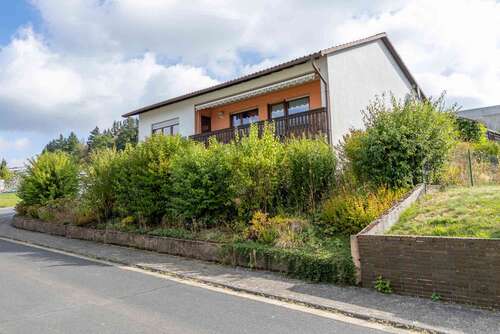 Foto - Haus zum Kaufen in Holzappel 169.000,00 € 122.35 m²