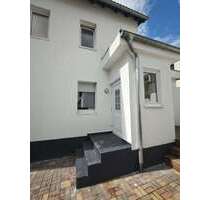 Haus zum Kaufen in Frankfurt-Schwanheim 480.000,00 € 90 m²