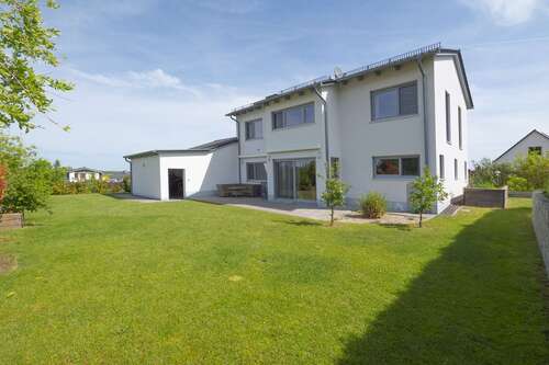 Foto - Haus zum Kaufen in Burgebrach 669.000,00 € 161 m²