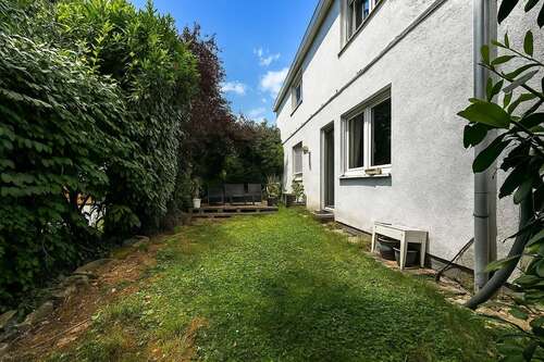 Foto - Haus zum Kaufen in Niefern-Öschelbronn 565.000,00 € 236 m²