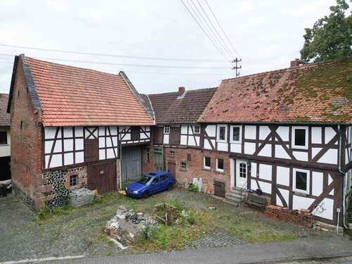 Foto - Haus zum Kaufen in Ebsdorfergrund Rauischholzhausen 98.000,00 € 121 m²