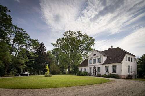 Foto - Haus zum Kaufen in Schashagen 1.130.000,00 € 354 m²