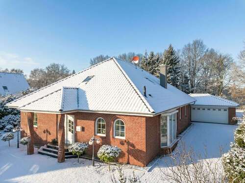 Foto - Haus zum Kaufen in Wasbek 1.230.000,00 € 241 m²