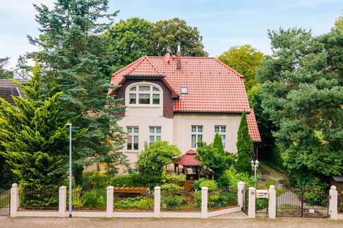Foto - Haus zum Kaufen in Strausberg 798.000,00 € 223.34 m²