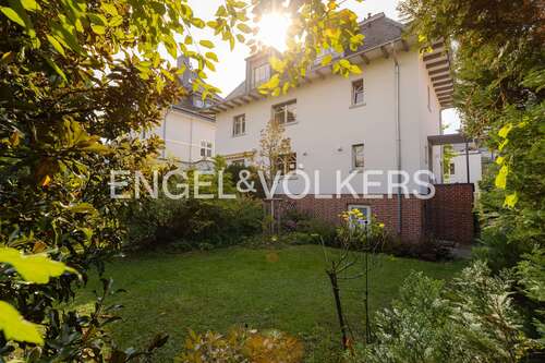 Foto - Haus zum Kaufen in Frankfurt am Main 1.990.000,00 € 235 m²