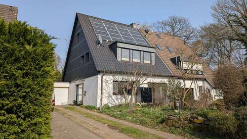 Foto - Haus zum Kaufen in Langenfeld Reusrath 565.000,00 € 160 m²