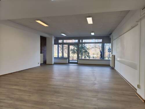 Foto - Büro in Berlin 1.090,80 € 90.9 m²