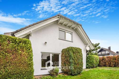Foto - Haus zum Mieten in Niddatal 2.000,00 € 175 m²
