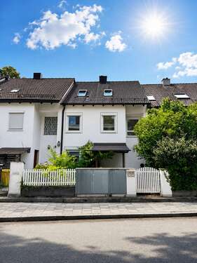 Foto - Haus zum Kaufen in München 1.290.000,00 € 153 m²