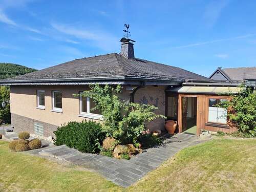 Foto - Haus zum Kaufen in Sundern (Sauerland) 298.000,00 € 183 m²