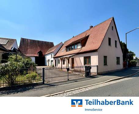 Foto - Haus zum Kaufen in Erlangen Eltersdorf 550.000,00 € 142 m²