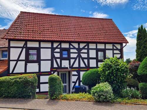 Foto - Haus zum Kaufen in Friedewald Motzfeld 129.000,00 € 168 m²