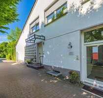 Haus zum Kaufen in Langenfeld 1.480.000,00 € 255 m²