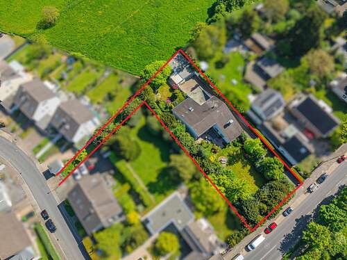 Foto - Haus zum Kaufen in Langenfeld 1.480.000,00 € 255 m²