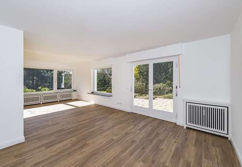 Foto - Haus zum Kaufen in Langenfeld 1.480.000,00 € 255 m²