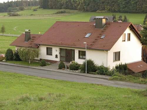 Foto - Haus zum Kaufen in Naumburg, Kassel (Kreis) 379.000,00 € 318.8 m²