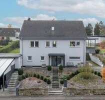 Haus zum Kaufen in Fernwald 749.000,00 € 240 m²