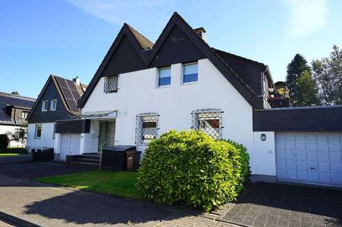 Foto - Haus zum Kaufen in Leverkusen 798.000,00 € 216 m²