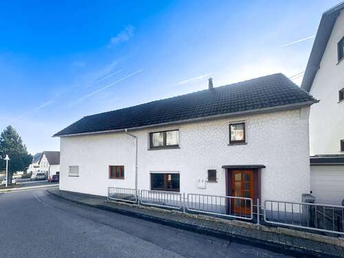 Foto - Haus zum Kaufen in Rengsdorf 157.000,00 € 91 m²