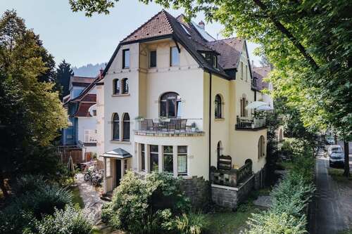 Foto - Haus zum Kaufen in Freiburg-Wiehre 2.600.000,00 € 542 m²