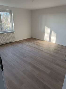 Foto - Wohnung zum Mieten in Roskow 486,64 € 63.2 m²