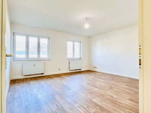 Foto - Wohnung zum Mieten in Freital 326,12 € 52.62 m²