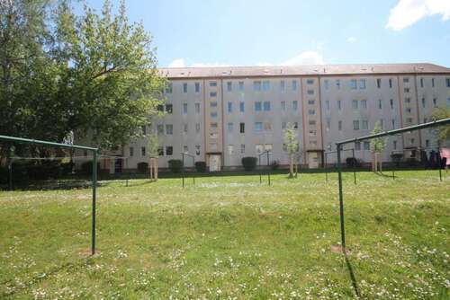 Foto - Wohnung zum Mieten in Weißenfels 420,00 € 59.91 m²