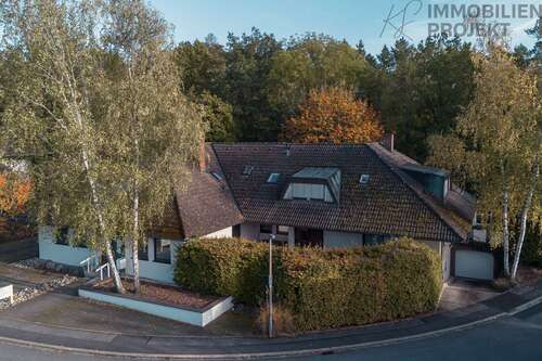 Foto - Haus zum Kaufen in Ahorn 939.000,00 € 576.38 m²