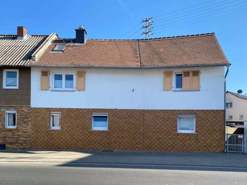 Foto - Haus zum Mieten in Limeshain 1.200,00 € 147 m²