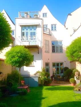 Foto - Haus zum Kaufen in Lübeck 1.400.000,00 € 200 m²