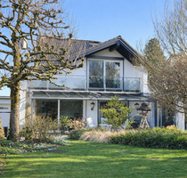 Haus zum Kaufen in Wermelskirchen 940.000,00 € 280 m²